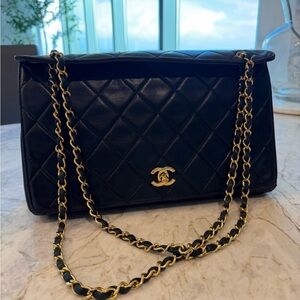 Chanel Quilted Lambskin Single Flap Shoulder Bag in Black with Gold Hardware